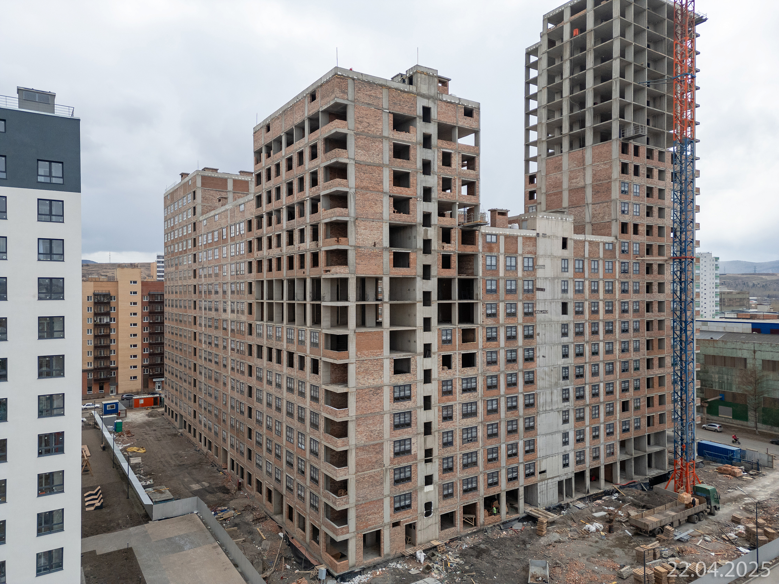 Апрель 2025