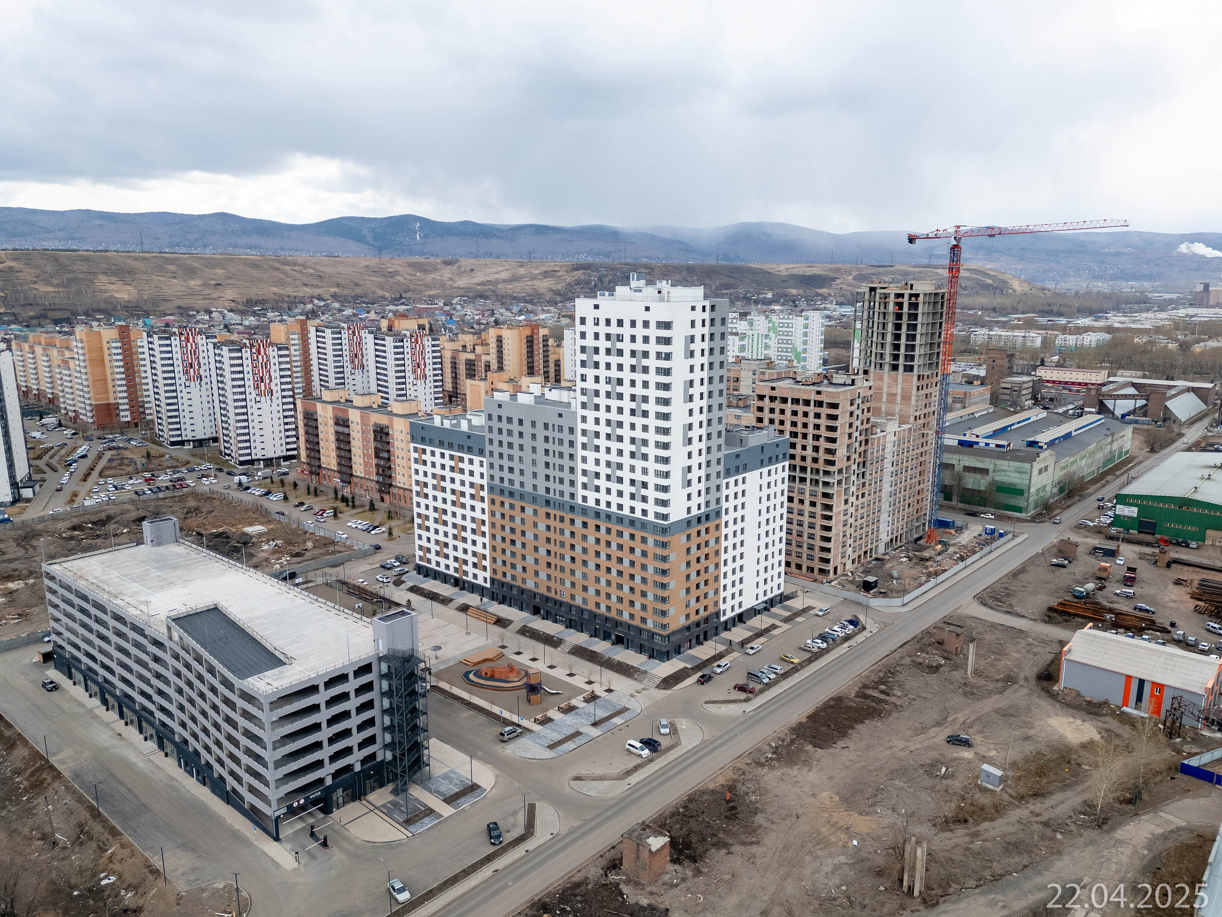 Апрель 2025